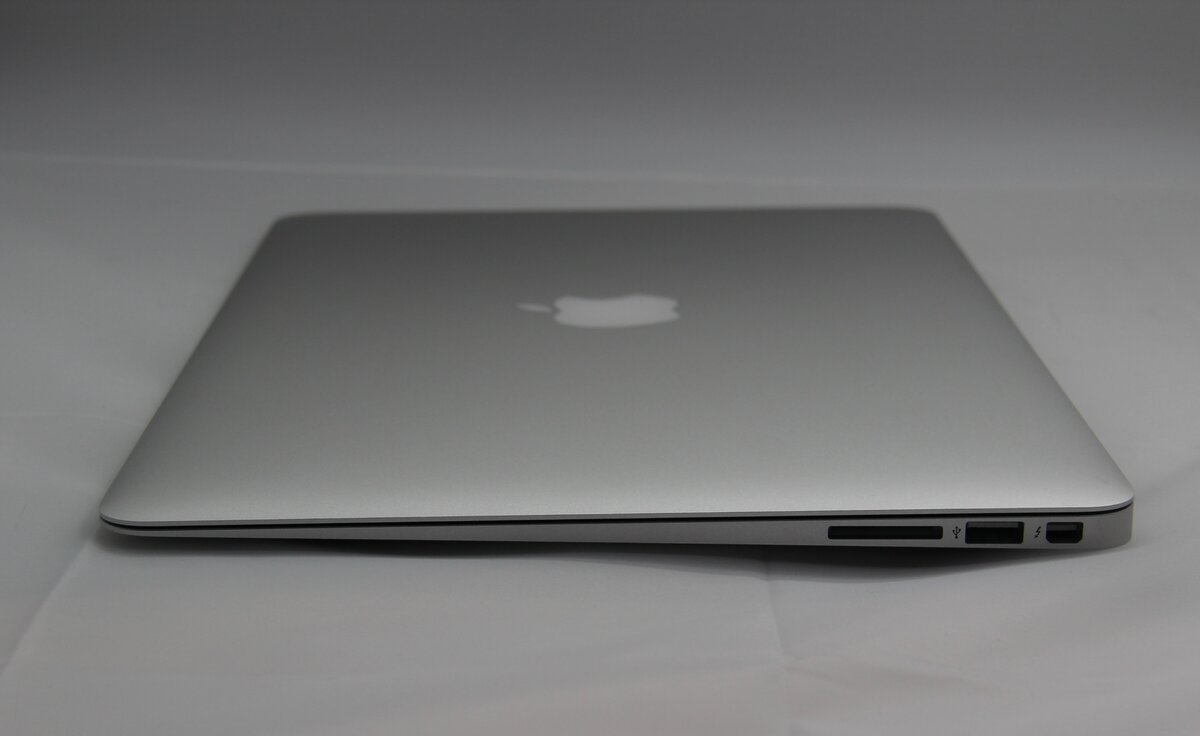 APPLE Macbook Air 7,2 2015