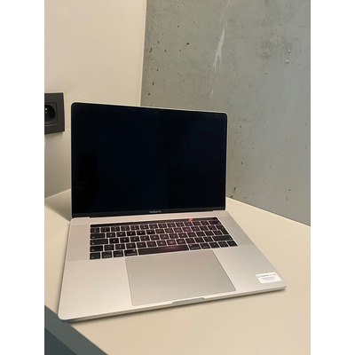 APPLE Macbook Pro 15,2 2019