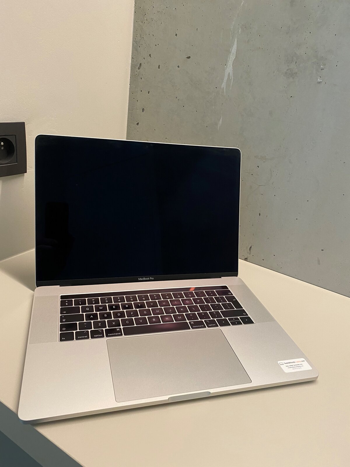 APPLE Macbook Pro 15,2 2019